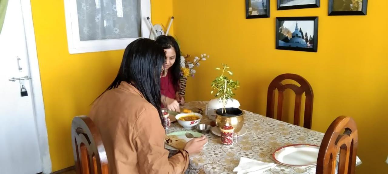 Beverly Hills Home Stay Dardzsiling Kültér fotó