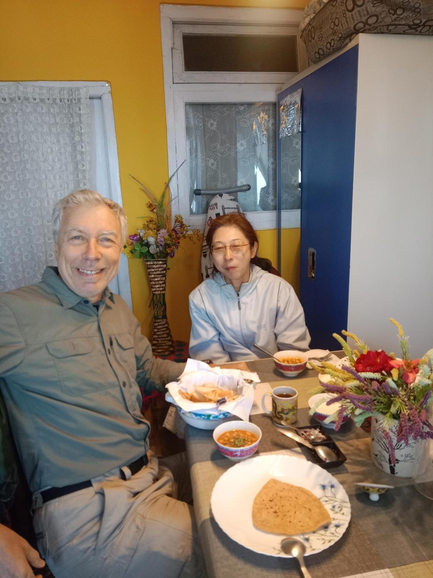 Beverly Hills Home Stay Dardzsiling Kültér fotó